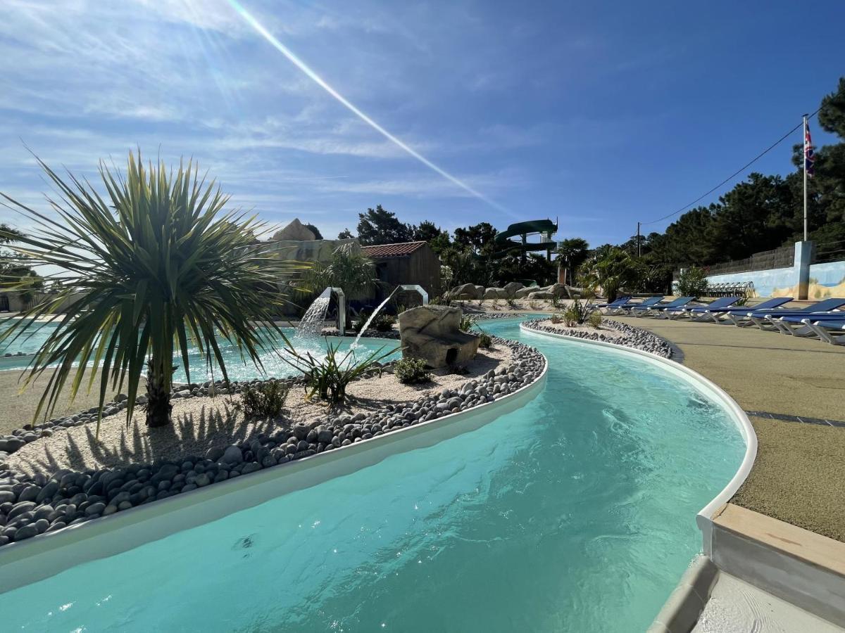 Hotel Camping Les Chouans Saint-Hilaire-de-Riez Esterno foto