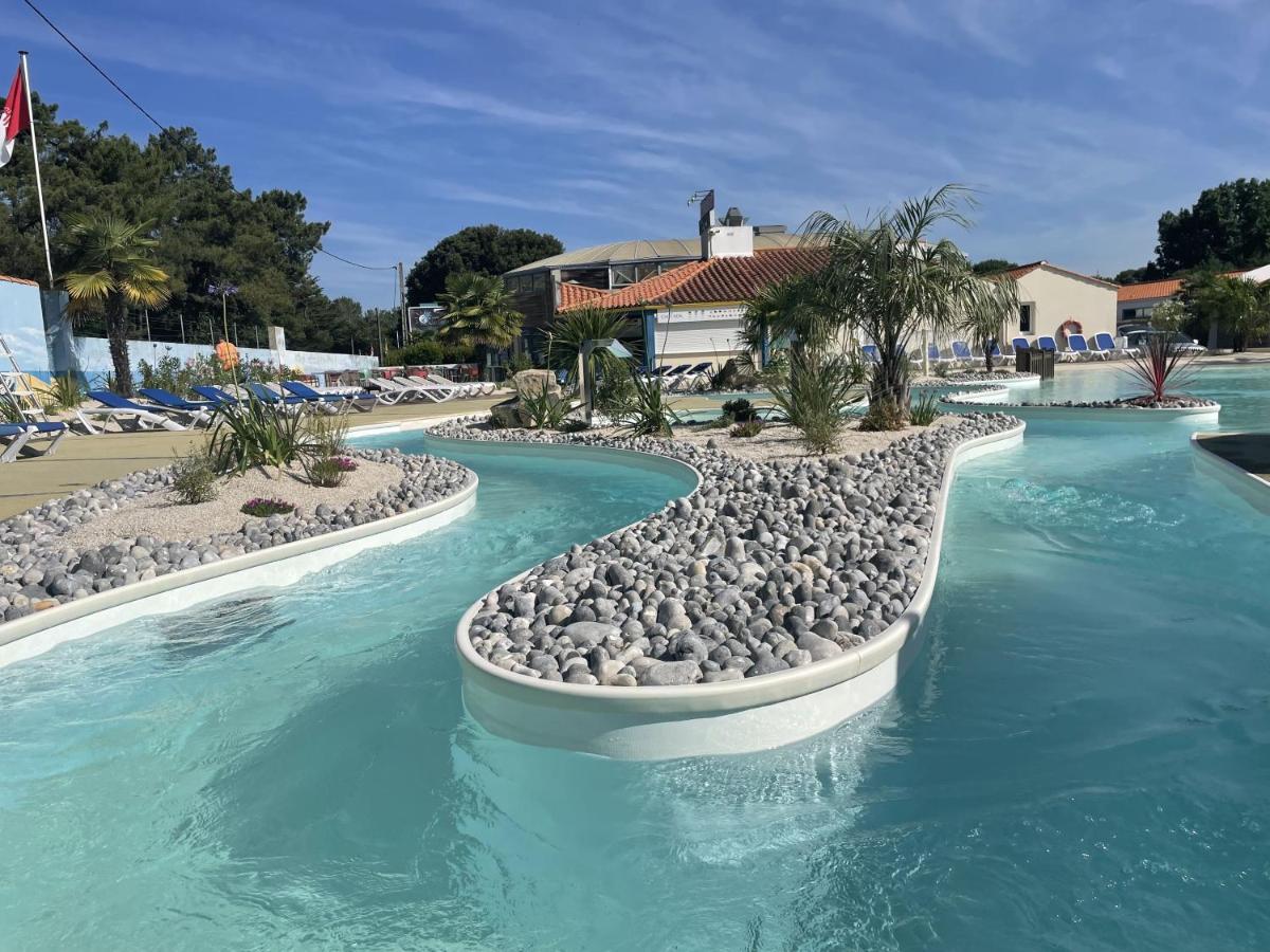 Hotel Camping Les Chouans Saint-Hilaire-de-Riez Esterno foto