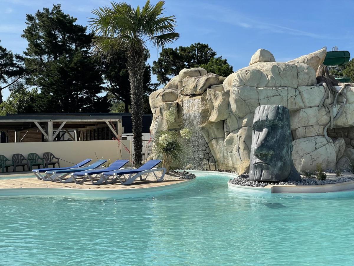 Hotel Camping Les Chouans Saint-Hilaire-de-Riez Esterno foto