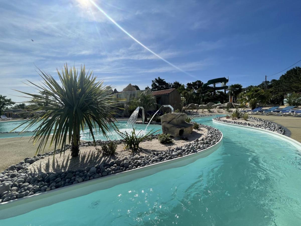 Hotel Camping Les Chouans Saint-Hilaire-de-Riez Esterno foto