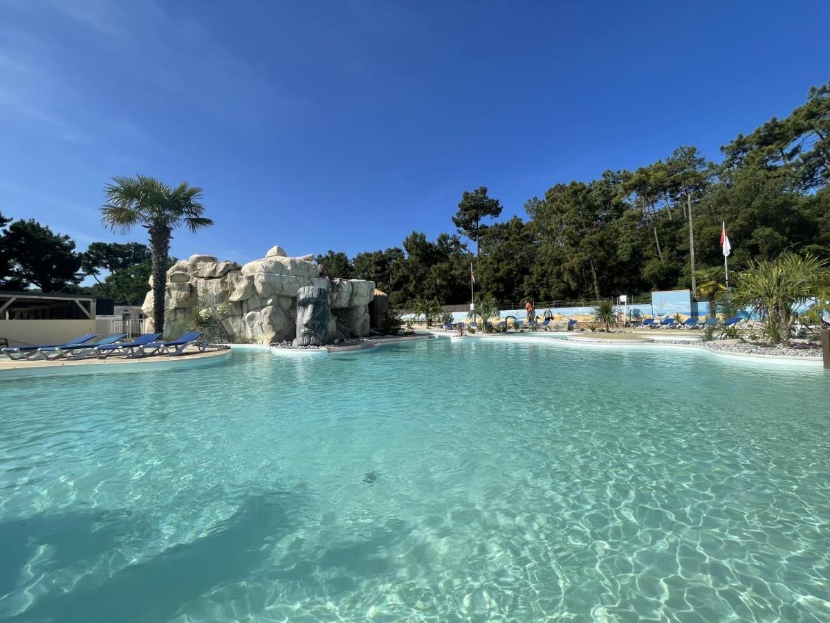 Hotel Camping Les Chouans Saint-Hilaire-de-Riez Esterno foto