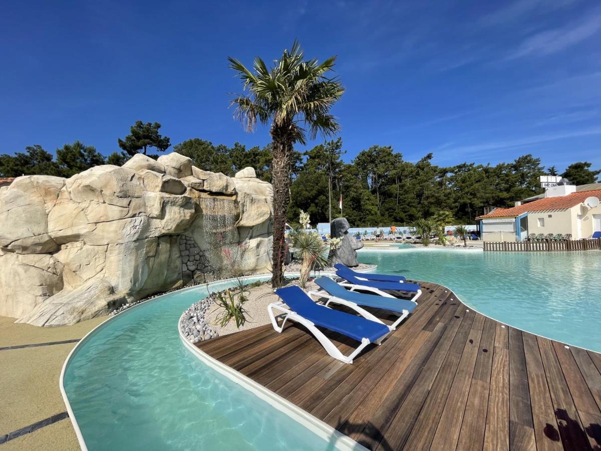 Hotel Camping Les Chouans Saint-Hilaire-de-Riez Esterno foto
